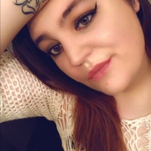 Meet your Posher, Alexandra